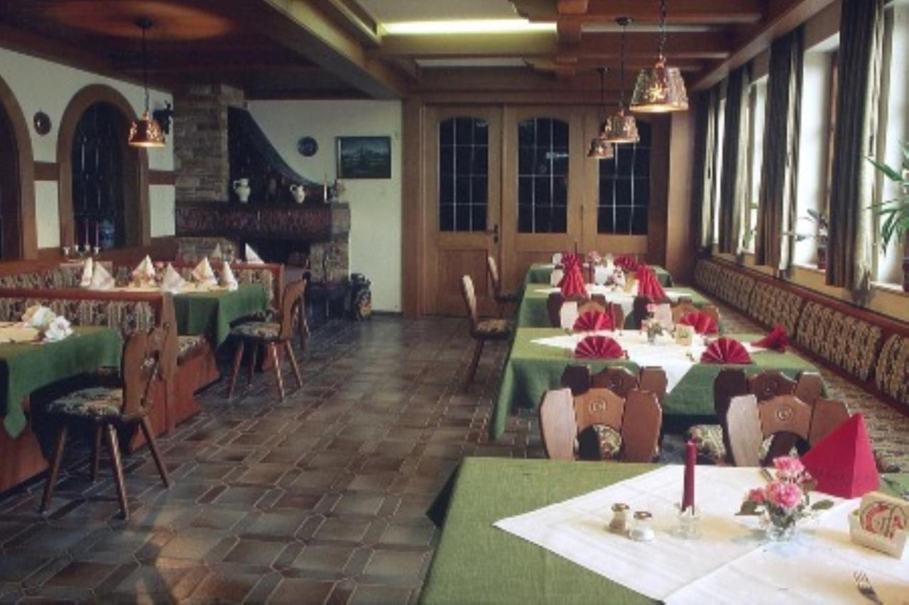 Landgasthof zur Krone Krautheim Exterior foto