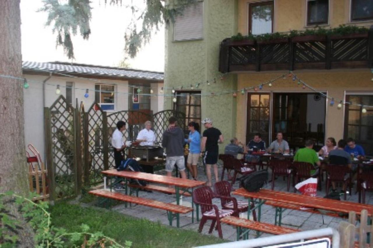 Landgasthof zur Krone Krautheim Exterior foto